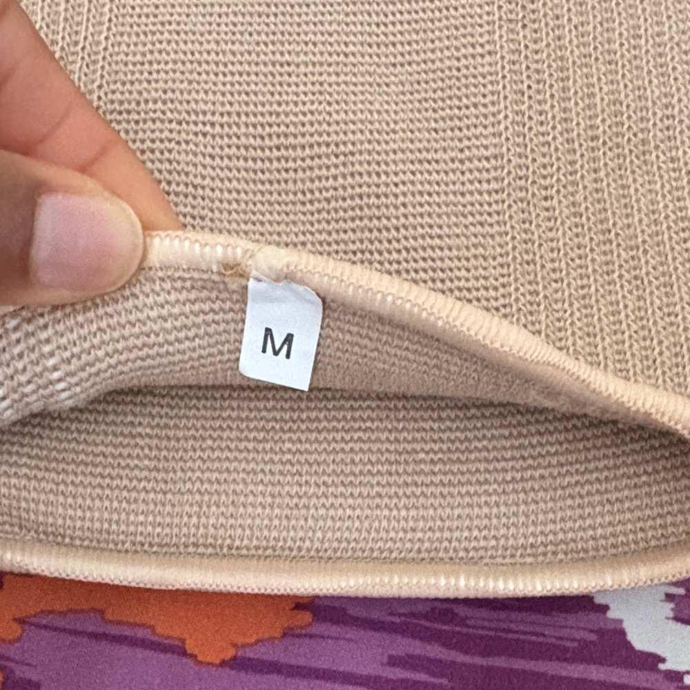 Beige Ribbed Knee Pads - Picture 3 of 3